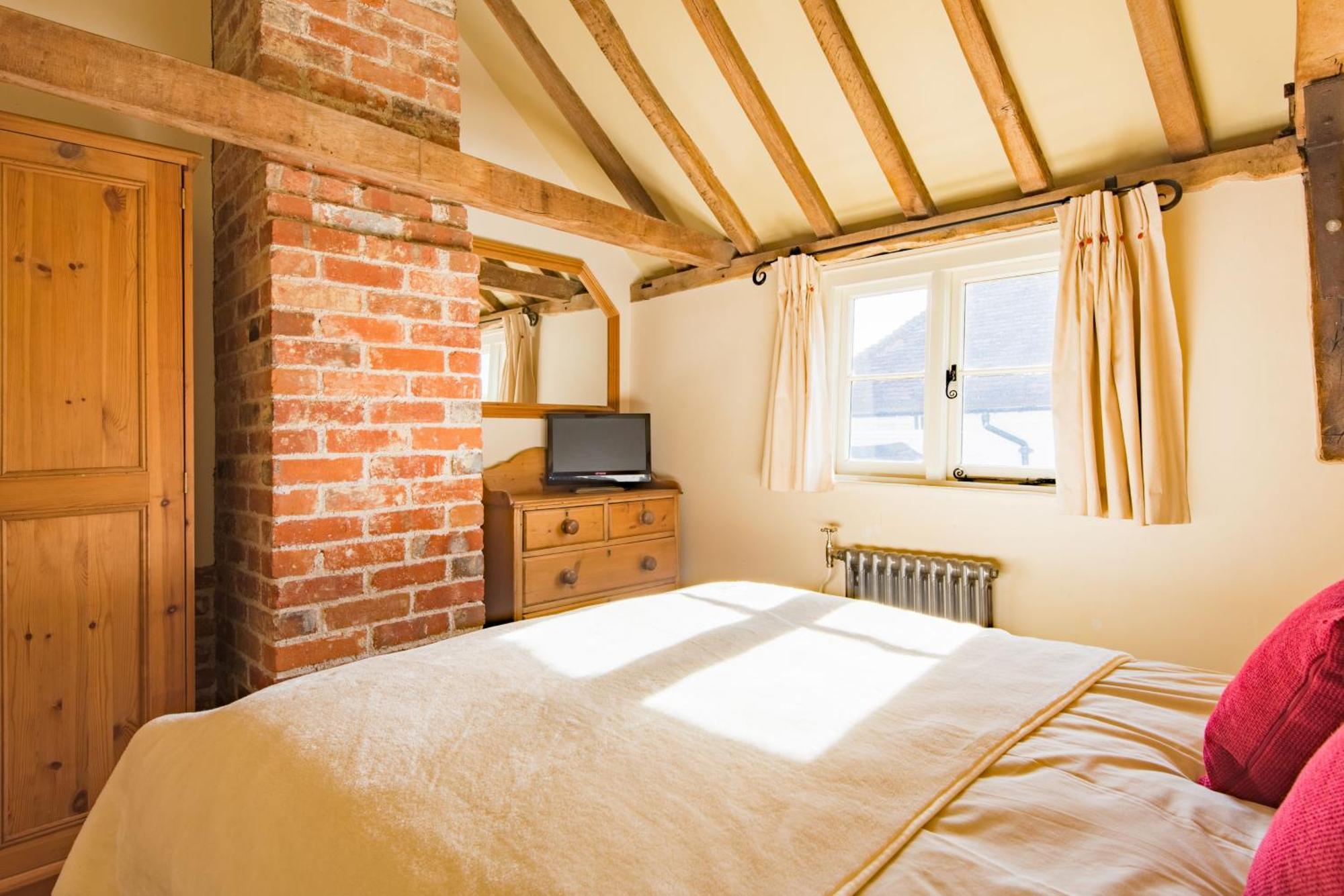 The Oast By Bloom Stays Newenden ภายนอก รูปภาพ